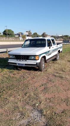 CHEVROLET D20 4.0 CUSTOM DE LUXE CD 8V DIESEL 4P MANUAL CHEVROLET D20 4.0 CUSTOM DE LUXE CD 8V DIESEL 4P MANUAL